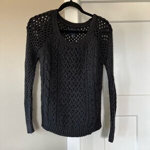 American Eagle Outfitters Gray Crew Neck Sweater Lightweight Knit